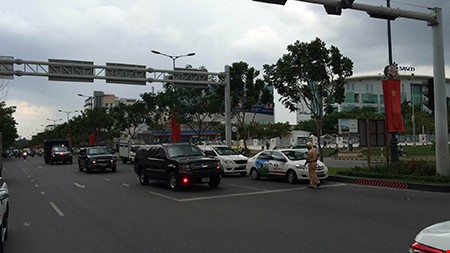 Rời Hà Nội, Tổng thống Obama vào TP.HCM
