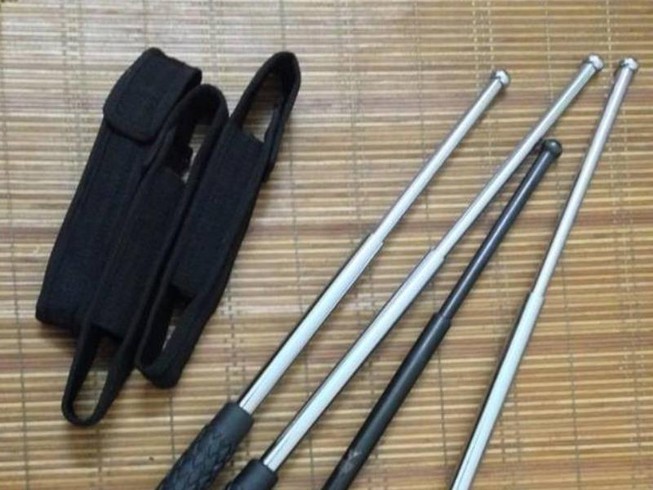 Mang vũ khí thô sơ phòng thân có bị phạt?