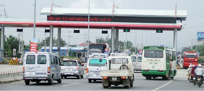 Mở cửa trạm, không thu phí để giải tỏa ùn tắc ngày cao điểm