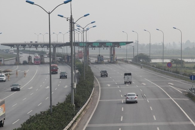 Sau chỉ đạo của Thủ tướng, VEC hoãn tăng phí cao tốc