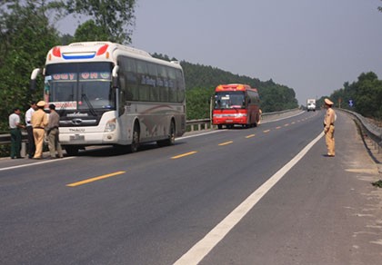 Khung xử phạt hành vi giao thông tạo khe hở cho tham nhũng?