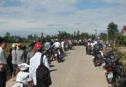 Phát hiện nam thanh niên ở kênh mương, nghi bị giết