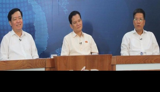 Tăng tuổi nghỉ hưu, quan chức không được tại vị
