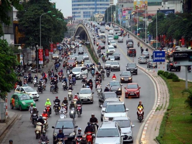 Cấm nhiều xe vào Hà Nội giờ cao điểm?