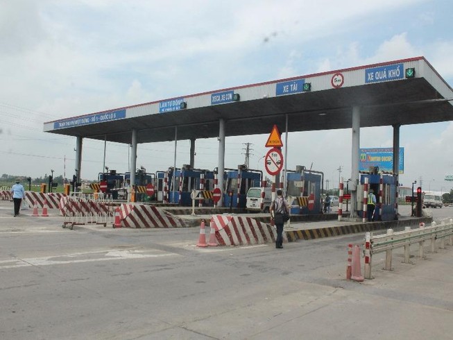 Phó thủ tướng yêu cầu giải quyết phức tạp trạm thu phí