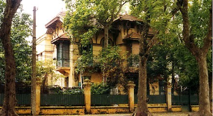 Thân phận biệt thự Pháp