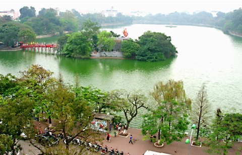 Các nhà khoa học phản đối việc bố trí hai cửa ra vào phía Hồ Gươm