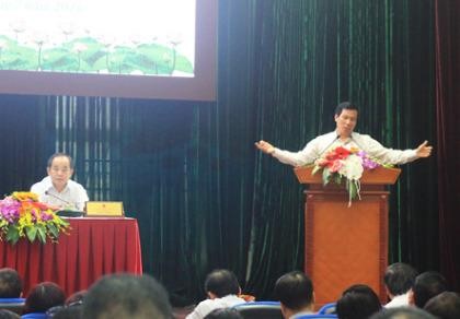 Bộ trưởng Bộ VH-TT&DL: 'Hạn chế bớt hội nghị hội thảo, đi lại vừa thôi'
