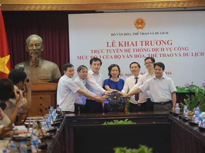 Có thể xin phép thi Hoa hậu trên mạng