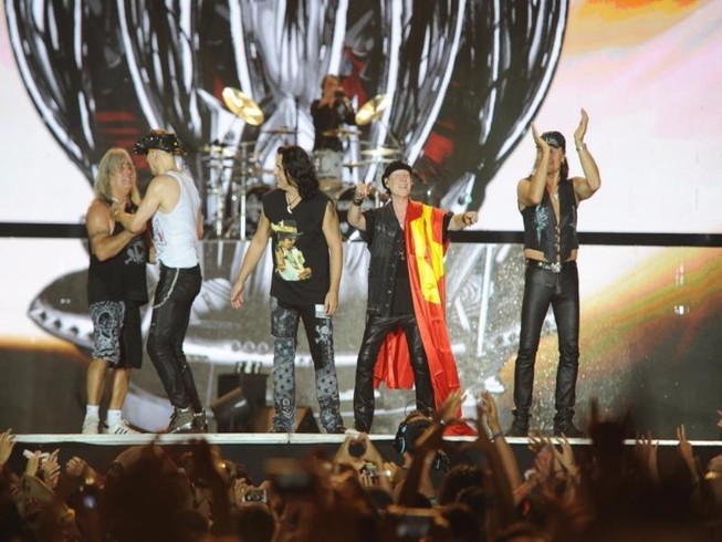 10.000 khán giả cuồng nhiệt với huyền thoại Scorpions