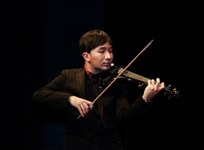 Điều khiến Thu Phương, Hà Trần đồng hành cùng Hoàng Rob
