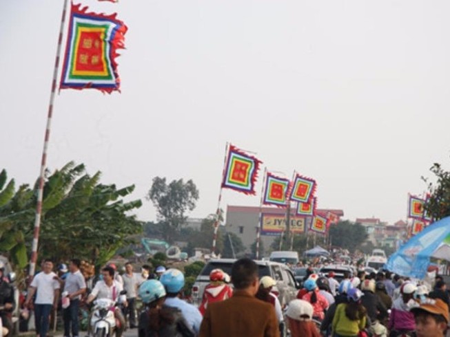 Chợ Viềng mua may bán rủi hôm nay khai hội