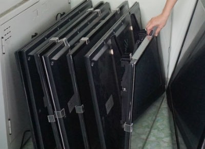 Trộm 15 chiếc tivi trong quán karaoke