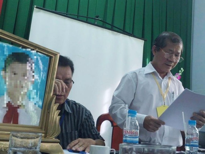 Kỷ luật bác sĩ đứng nhìn bé trai co giật rồi tử vong
