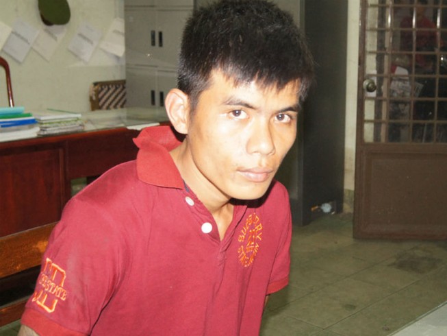 Cuối năm đi cướp vì không có tiền trả nợ
