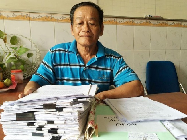 Yêu cầu báo cáo vụ đình chỉ điều tra không trả lại tiền