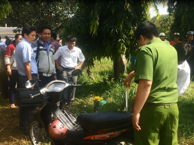 Biên Hòa: Một phụ nữ chết bất thường cạnh xe máy