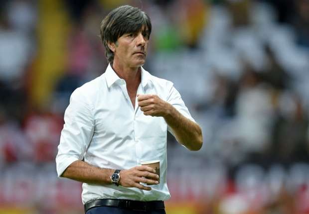 HLV Joachim Low lên tiếng xin lỗi