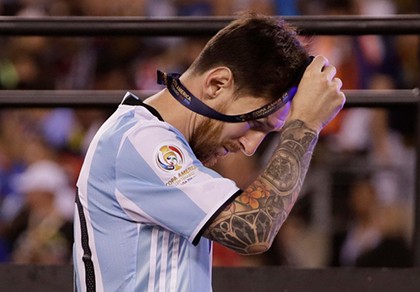 Sốc: Messi tuyên bố giã từ đội tuyển Argentina