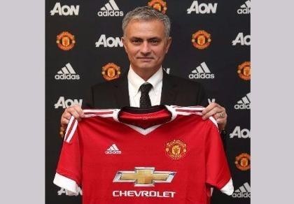 Jose Mourinho và bản hợp đồng thứ tư ở M.U