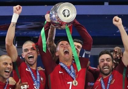 Ronaldo trở thành 'vua' của phương tiện truyền thông và mạng xã hội