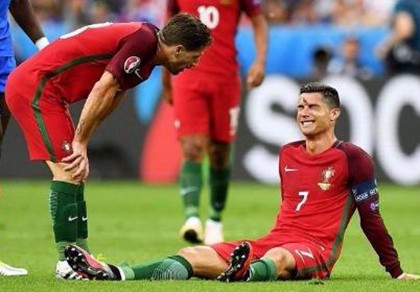 Chị gái Ronaldo: 'Chúng tôi khóc cùng nhau vì nỗi đau khủng khiếp'