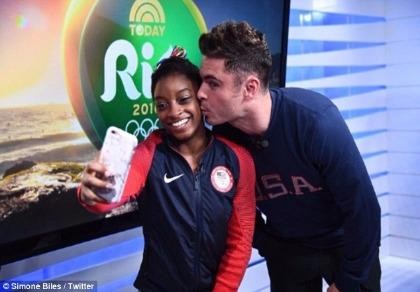 Nhờ đoạt 4 HCV Olympic, Simone Biles đã gặp được ‘soái ca’ trong mộng 