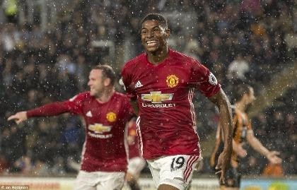 Giúp MU có 3 điểm, Marcus Rashford vẫn chưa được Mourinho tin tưởng