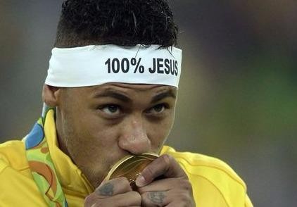 Bắt kẻ giả dạng Neymar để tống tiền phụ nữ bằng ảnh nóng