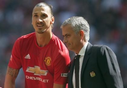Không có Mourinho, Ibrahimovic đã là đối thủ của 'quỷ đỏ'