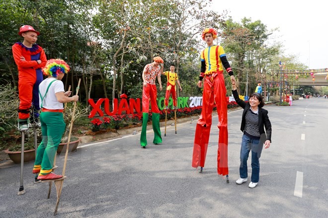 Thích thú với lễ hội hoa xuân lớn nhất miền Bắc - ảnh 10