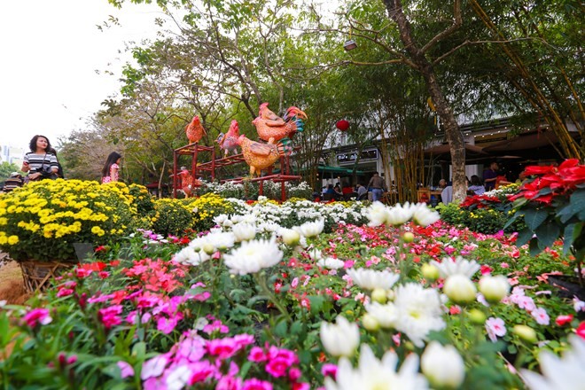 Thích thú với lễ hội hoa xuân lớn nhất miền Bắc - ảnh 2