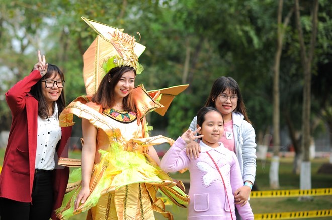 Thích thú với lễ hội hoa xuân lớn nhất miền Bắc - ảnh 7