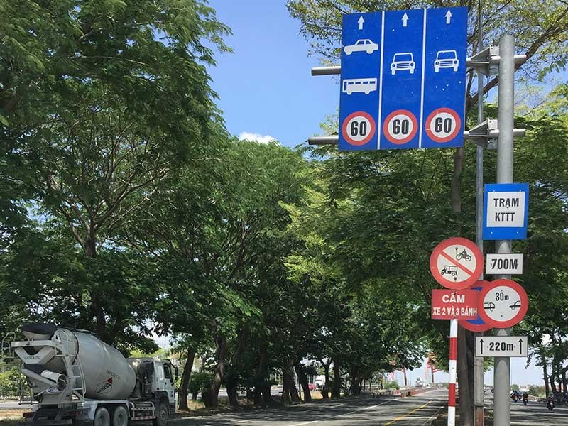 Xe quá tải tung hoành ‘trước mũi’ trạm cân - ảnh 2