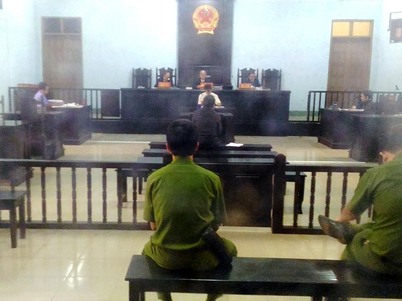 Bất ngờ xử kín vụ nhắn tin nói xấu giám đốc sở