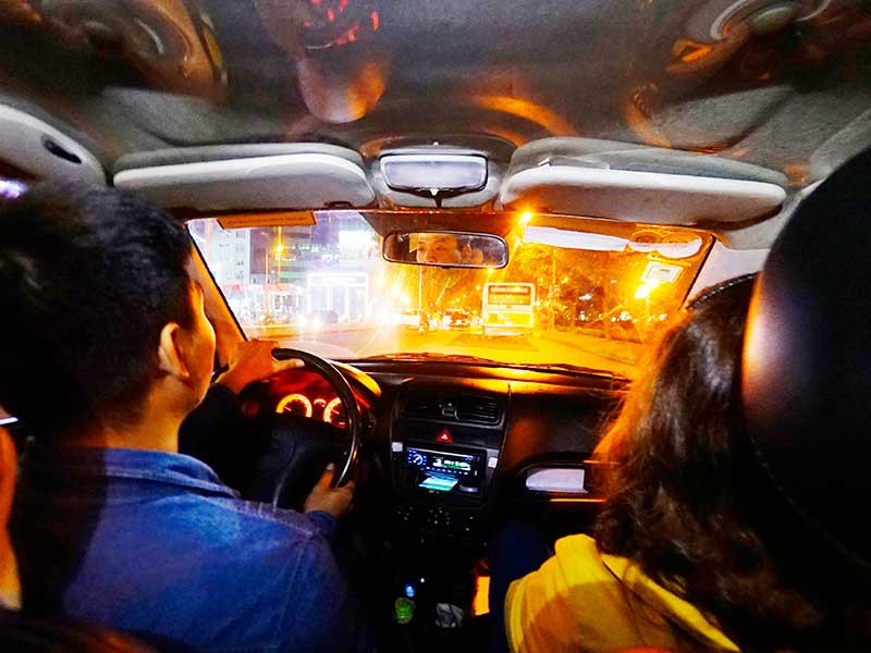 Tiếp tục tranh cãi việc quản lý Grab - ảnh 1