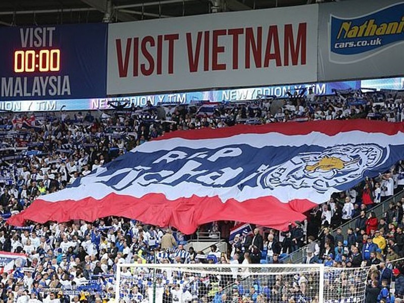 Chữ ‘Sài Gòn’ trên tay áo Leicester và trận cầu nhớ Vichai - 1