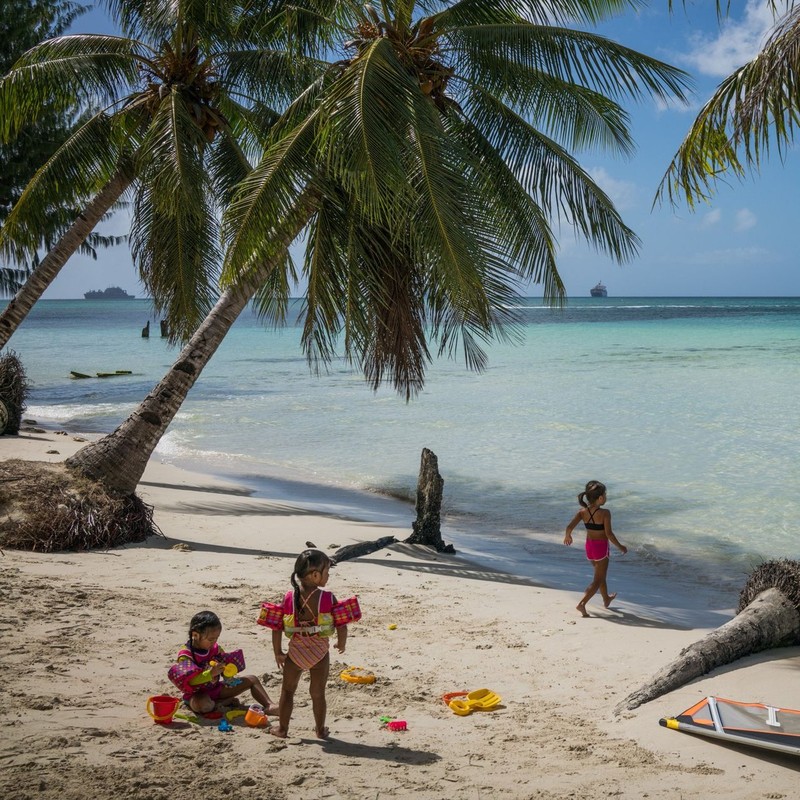 [Image: 1-micro-beach_geog.jpg]
