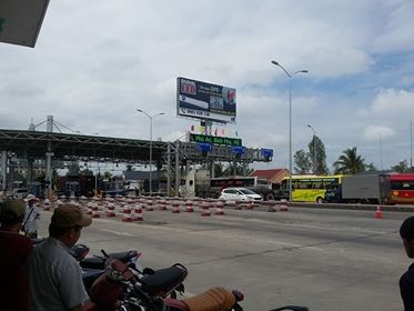4 làn thu phí kẹt cứng, BOT Cai Lậy thất thủ lần thứ 11 - ảnh 2