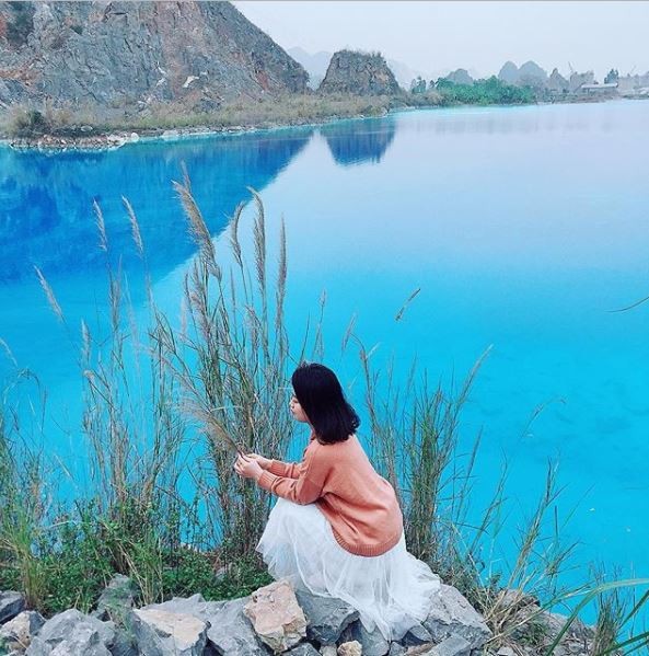 Hồ nước có màu xanh ngọc rộng khoảng 10ha ở xã An Sơn (Hải Phòng). Ảnh: @_quynh511_
