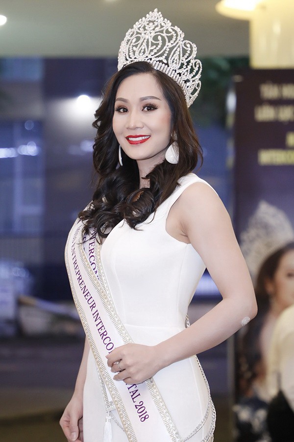 Ngắm các sao tràn ngập tiệc 'khủng' của hoa hậu Vũ Thị Loan - ảnh 4