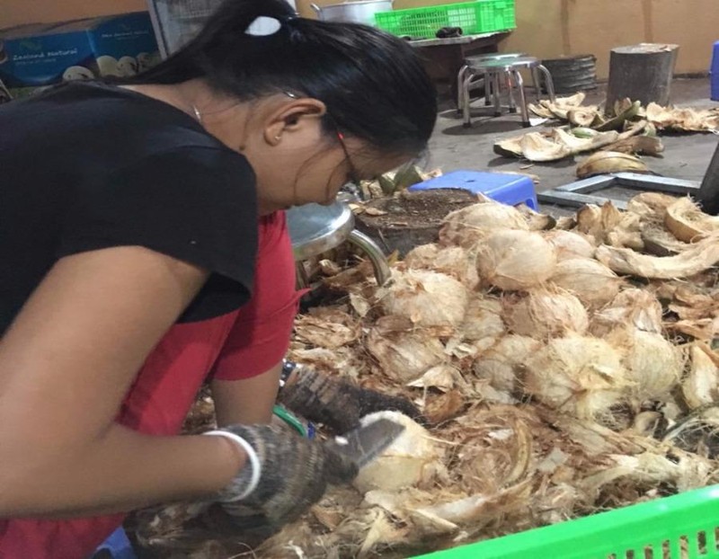 CÃ´ gÃ¡i 'chu du' 30 nÆ°á»c vÃ  'trÃ¡i dá»«a cÆ°á»i' Báº¿n Tre - áº£nh 1