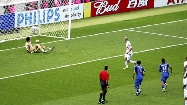 Ký ức World Cup: Cú 'thiết đầu công' vỡ tan giấc mộng vàng - ảnh 4