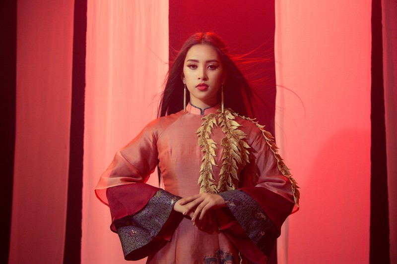 Tiểu Vy mang 'Lạc trôi' của Sơn Tùng đến với Miss World - ảnh 2