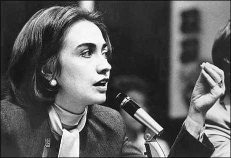 Bà Hillary Clinton trong một buổi nói chuyện. (Ảnh: