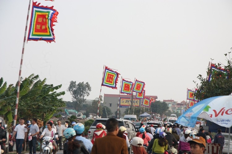 Chợ Viềng: Nghẹt thở đi chợ cầu may - ảnh 6