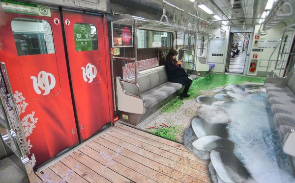 Những chuyến tàu điện có một không hai ở Seoul - Ảnh 4. Những chuyến tàu điện có một không hai ở Seoul - Ảnh 4.