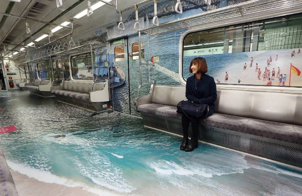Những chuyến tàu điện có một không hai ở Seoul - Ảnh 3. Những chuyến tàu điện có một không hai ở Seoul - Ảnh 3.