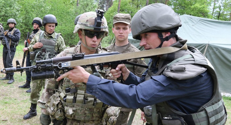 Mỹ đang sa vào một cuộc 'chiến tranh Việt Nam' ở Ukraine? - ảnh 1