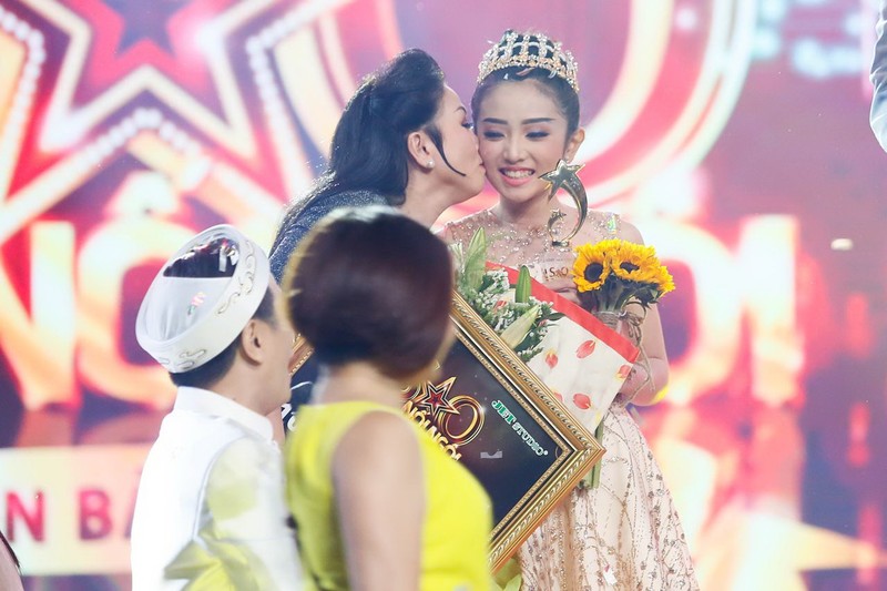 Cô bé hóa cáo làm khán giả bật khóc vì nhớ NS Khánh Nam - ảnh 6 Cô bé hóa cáo làm khán giả bật khóc vì nhớ NS Khánh Nam - ảnh 6